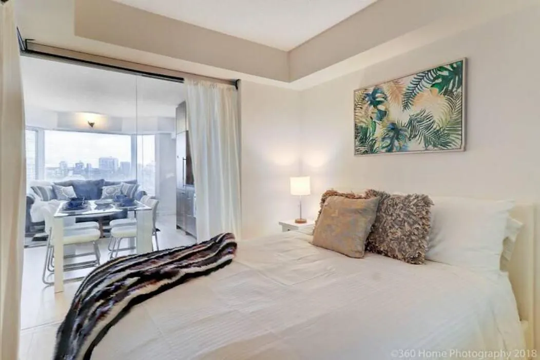 Holiday home Presidential Yorkville Suite By Instant Suites Toronto