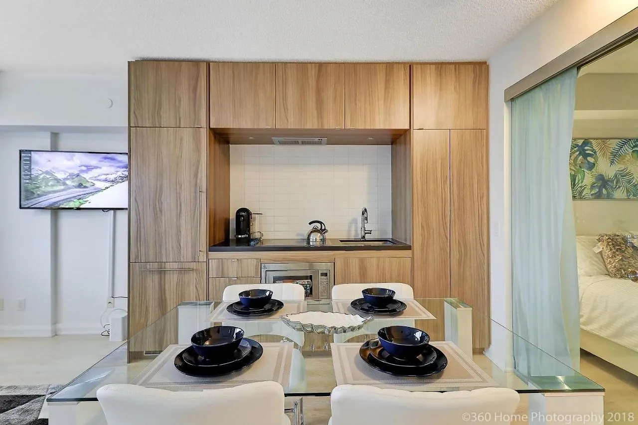 Presidential Yorkville Suite By Instant Suites Toronto 0*,