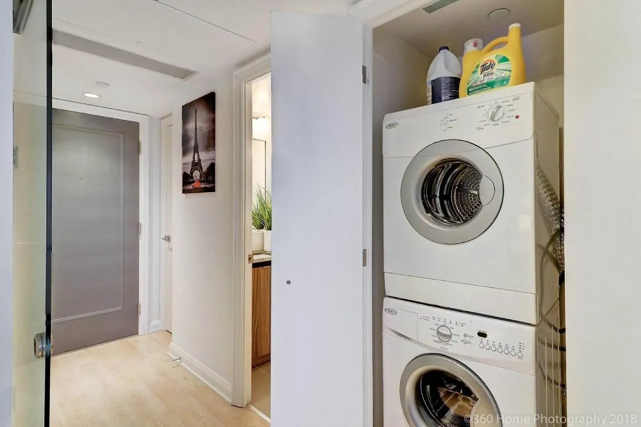 Presidential Yorkville Suite By Instant Suites Toronto Holiday home