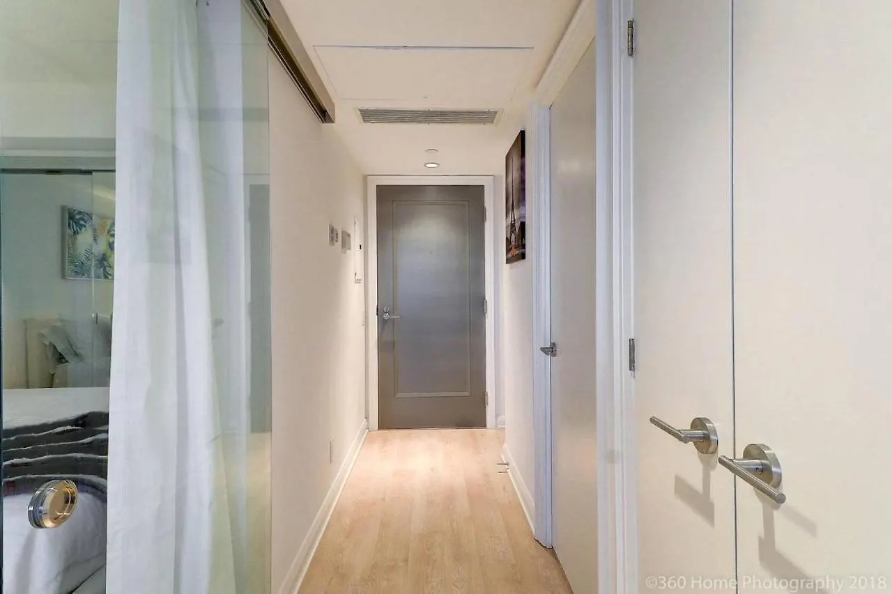 Presidential Yorkville Suite By Instant Suites Toronto Holiday home