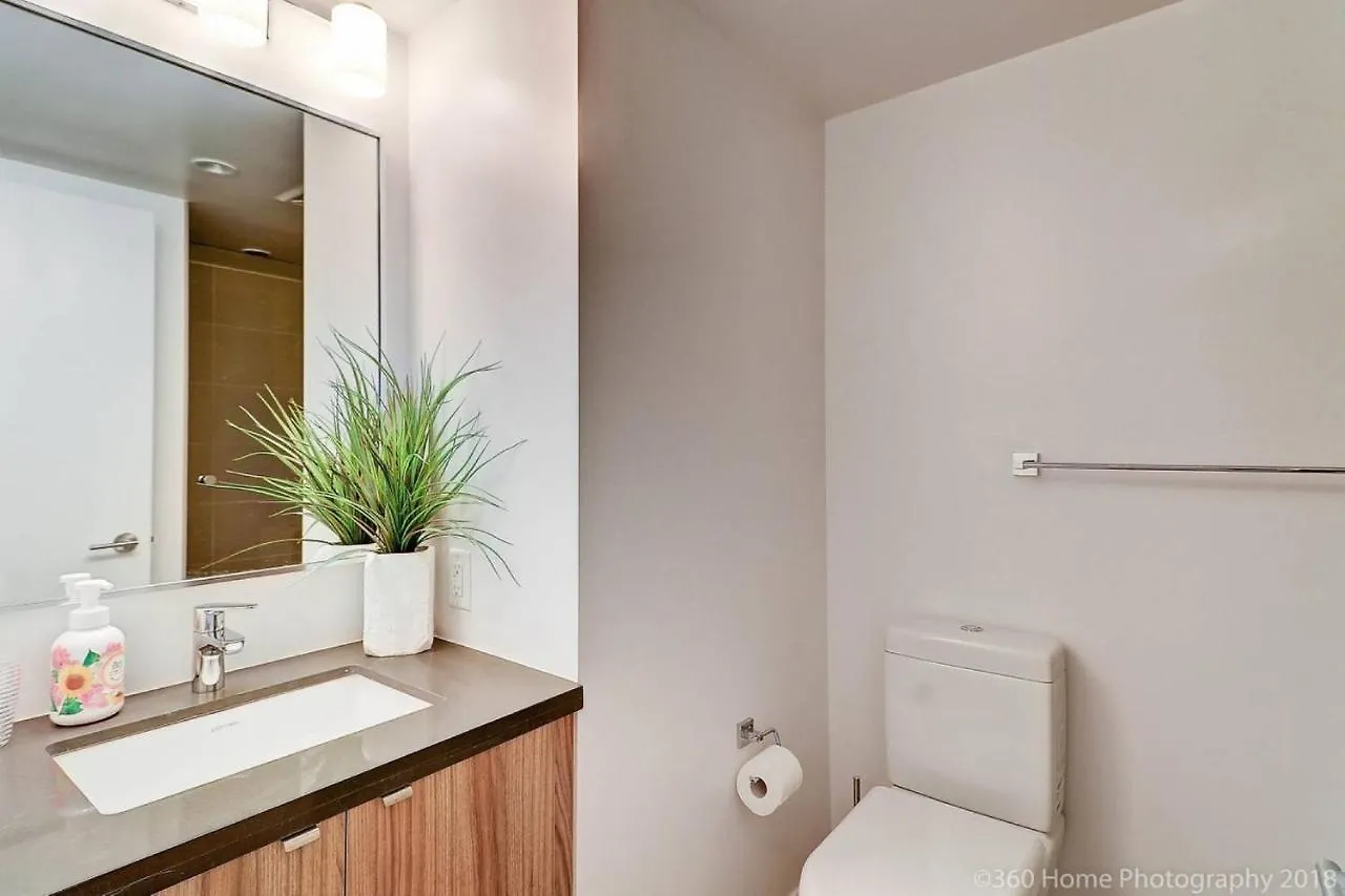 Presidential Yorkville Suite By Instant Suites Toronto 0*,