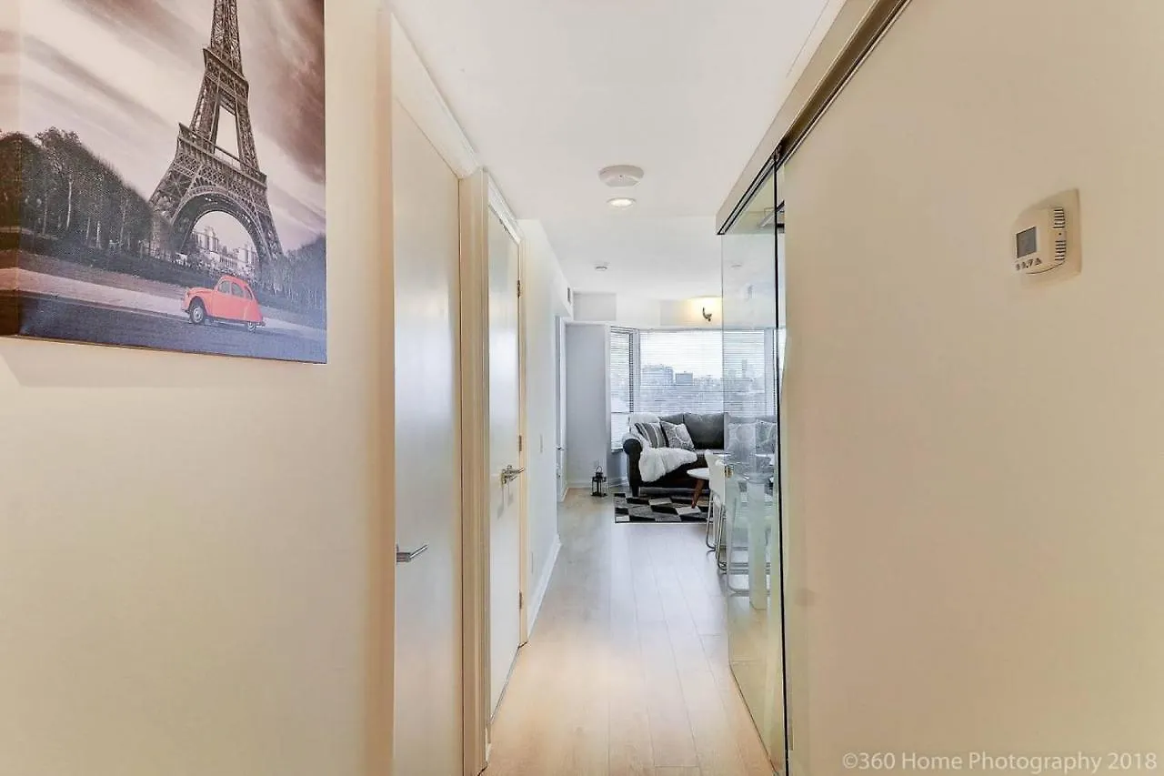 Presidential Yorkville Suite By Instant Suites Toronto Holiday home