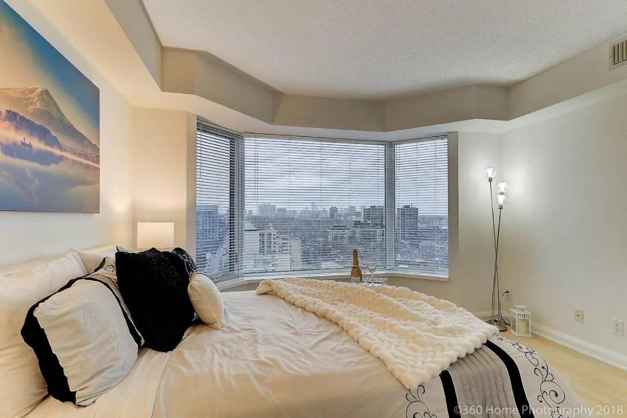 Presidential Yorkville Suite By Instant Suites Toronto Holiday home