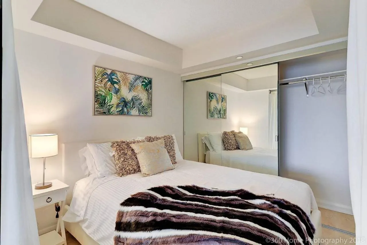 Holiday home Presidential Yorkville Suite By Instant Suites Toronto Canada